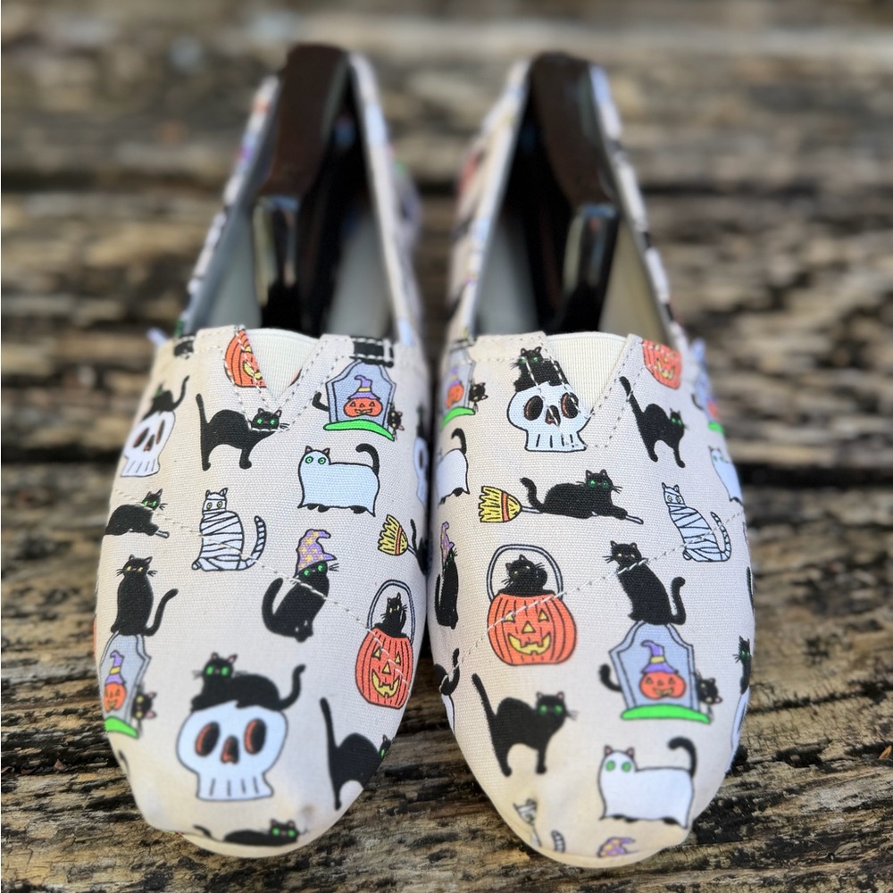 NWOB TOMS "Halloween Cats" Belmont Sz 6.5 Slip On Flats Festive Holiday Shoe F1 - Picture 8 of 14